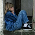 adolescente triste hablar padres terapia